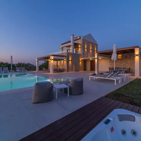 Carpe Diem - Luxurious, 15km From The 别墅 Vederoi